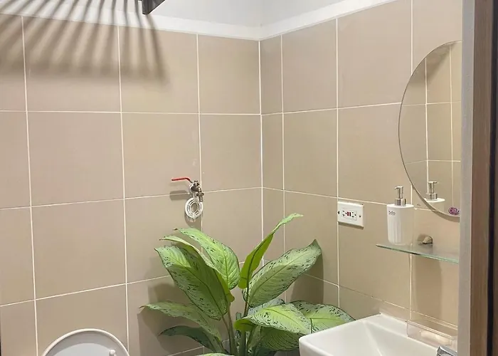 Apartment 1br Cozy Minimalist Unit Near Moa Or Bay Manila